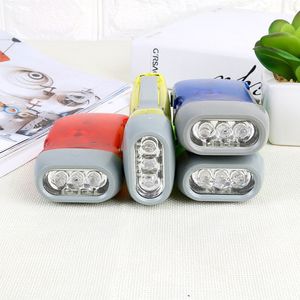 Gadgets en extérieur Nouveau protables 3 LED Dynamo Wind UP Up Flashlight Torch Light Main Appuyez sur manivelle Camping lampe de poche