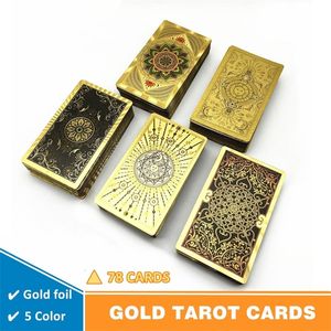 Activités de jeux de plein air Cartes de tarot en feuille d'or Divination en plastique doré 1 jeu de 78 cartes Jeu de société de sorcière avec guide L752 230711