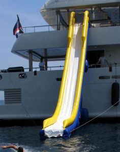 Outdoor Games Aangepaste opblaasbaar water jachtglijbaan Commercieel Play Equipment Air Dock Slide voor Boat9730504