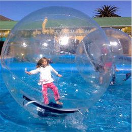 Jeux en plein air Prix d'usine Priflable Water Walking Ball PVC Touet pour les jeux de piscine Balles colorées