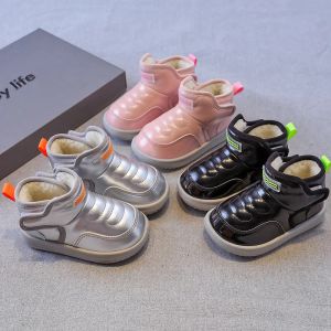 Outdoor Meisjes Snowboots Baby Katoenen Schoenen Winter Plus Fluwelen Warm Houden 1 6 Jaar Oud Comfort Zuigelingen Peuter jongens Korte Laarzen F09263