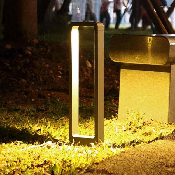 Lámpara de césped de camino Led para exteriores, resistente al agua, para Villa, jardín, poste de luz, pilar de paisaje de calle de patio trasero de aluminio