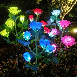 Lámpara de flor de simulación LED para exteriores, enchufe de tierra para césped y jardín, rosa solar de 5 cabezas