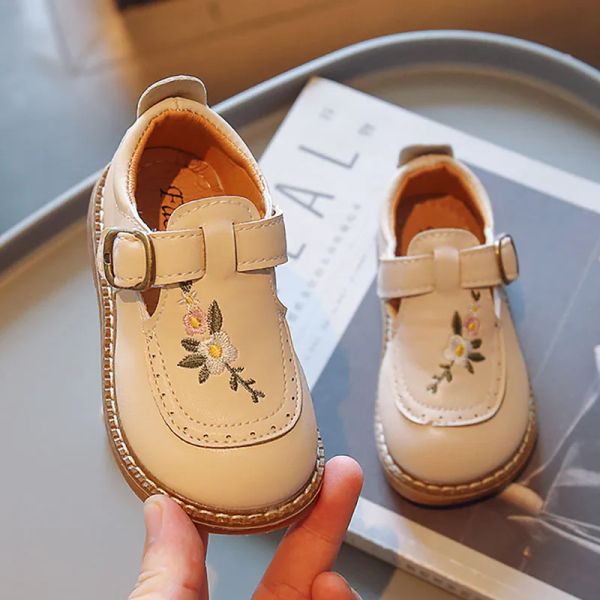 Nuevos zapatos de cuero bordados para niños al aire libre, zapatos Oxford para niñas, zapatos con correa en T de flores, zapatos de vestir antideslizantes para bebés, niños pequeños 44r