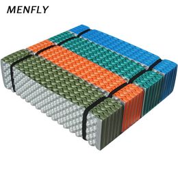 Coussinets d'extérieur MENFLY Camping Tapis Pliant Portable Randonnée Étanche À L'humidité Pad Plage Matelas Nature Randonnée Lit Pique-Nique Tapis Camp Voyage Équipement 221201