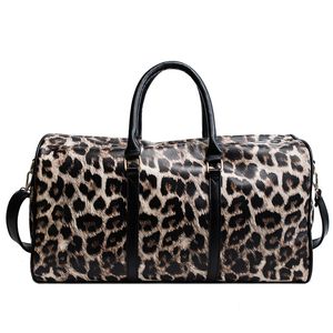 Bolso de gimnasio deportivo de cuero PU para exteriores, bolso de hombro tipo bandolera de entrenamiento para hombres y mujeres, bolso de viaje para Yoga con estampado de leopardo Q0705