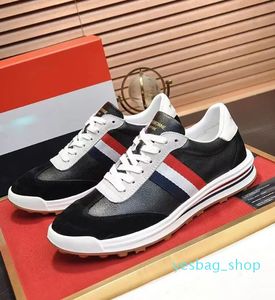 Outdoor Sport Thom Tech Runner Mesh Sneakers schoenen Tricolor Stripes Side Groothandel Brownes Schoenen Schoenen Rubber buitenzool Men Casual Walking