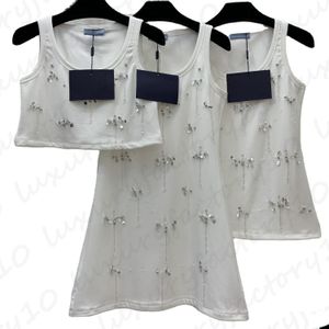 T-shirts extérieurs Vêtements brodés avec diamants en tricot tricot pour femmes suspense trois longueurs étiquettes de gilet et livraison d'étiquette spor otqp8