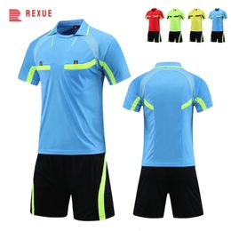 Outdoor T-shirts aangepaste voetbalscheidsrechter Jersey Sets voor mannen Professionele rechter voetbalkits Multi Pocket 2-delige zomer sportuniform pak 230815