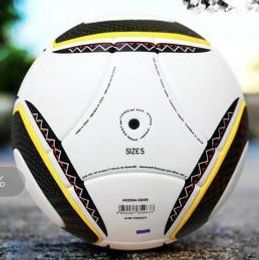 Buitensporten voor WK 2010, mei 2002 Voetbalwedstrijd Atletische ballen 1{categorie}