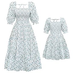 Outfits Moeder Familie Matching Floral Printed Long Dress for Mother Daughter Party Mommy and Me Cles 220914