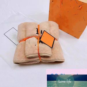 Outlet Coral Velvet Fashion Bath Bath Touel Momeding Drying Derying Absorbants Towels Set Beach Towel Gift Wholesale