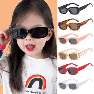 Ovale mignon rétro UV400 Souces lunettes de soleil Protection des enfants classiques Glassettes de soleil filles garçons l2405