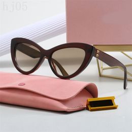 Lunettes de soleil ovales de designer femmes miu lunettes de soleil lettre plein cadre grand oeil de chat lunettes de soleil de luxe designer décontracté simple vie quotidienne conduite en plein air hj07