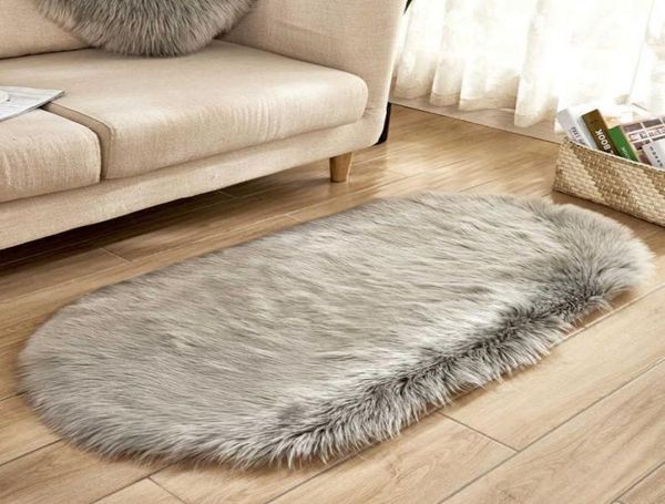 Tapis de fourrure de forme ovale pour salon salle de bain en peluche tapis de bain moelleux tapis de toilette non glissante.