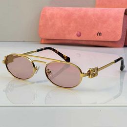 Lunettes de soleil de créateurs de femmes ovales SMU54Z Retro Metal Sunglasses Light Gold Double Bridge Frame UV400 Pink Protective Lens 24SS New Fashion Ke7u