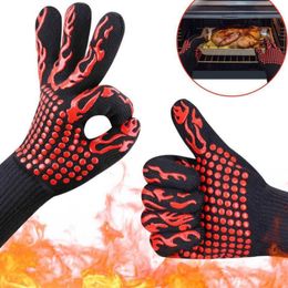 Mitaines de four Une paire de gants de gril pour barbecue Résistant à la chaleur Silicone Antidérapant Cuisson Cuisson Barbecue Accessoires ignifuges 230804