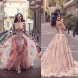 Over Saoedi -Arabische rok Mermaid Avondjurken Topkwaliteit Sheer Backless V Neck Appliques met Capes Long Prom Party Split -jurken