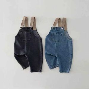 Saut-combats Spring 2024 Nouveau bébé sans manches de la combinaison de denim sans manches pour les nouveau-nés pour les tout-petits garçons à sauts pour bébés filles robes en dentelle à emballage solide 0-24m wx5.26