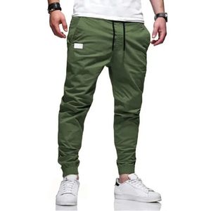 Vêtements surdimensionnés gris massif polyvalent travail usure des joggeurs noirs coton pantalon mâle décontracté pantalon cargo mens lâche 240506