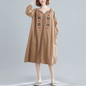 Femmes surdimensionnées coton lin robe longue nouvelle arrivée printemps arts style vintage broderie lâche femme robes décontractées S3093 210412