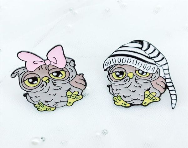 Hibou en métal émail broche dessin animé mignon portant un chapeau de nuit arc Couple hibou Badge broche romantique à la mode amoureux Costume bijoux cadeau 9599360