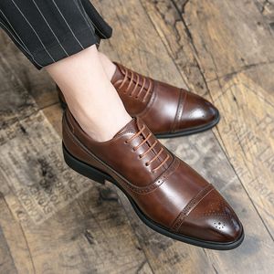 Oxford Schoenen Heren PU Lace Up Uitgeholde Gesneden Effen Kleur Zakelijke Formele Schoenen