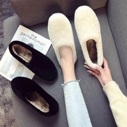 Oxfords Winter Lambswool Locs Femmes 41big Taille Blanc Fur épaissis Chaussures de coton Femme Fouée Slip sur peluche Oxfords Flats Snow Creepers