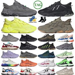 Trainers Ozweego Grey Solar Green noir argent métallique congelé jaune cinq gum trace cargo pâle nue craie perle bliss knit de la Saint-Valentin Pusha t Chaussures de course