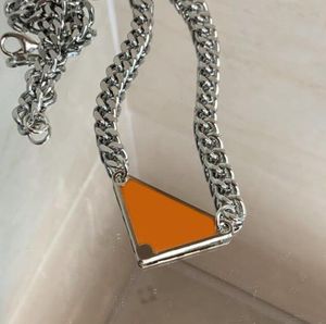P Designer sieraden Triangle Diamond ketting mannelijk en vrouwelijk paar Hip Hop Street Fashion Necklace Holiday Gift