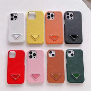 P Letter Triangle Designer Phone Cases pour iPhone 13 Mini 13pro 12 pro 11pro X Xs Max XR 8 7 Plus Se Cuir Skin Shell Defender Cover 8 couleurs