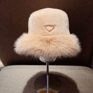 P-serie Winter pluche brede rand hoeden emmer hoeden driehoek letter unisex luxe outdoor vrijetijdsbesteding wol