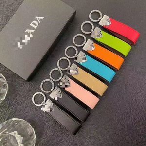 P -stempel+ Geschenkdoos Echte lederen sleutelhanger Auto Key Ring Designer Luxury sleutelhouder Accessoires Designer Bloemcanvaschain