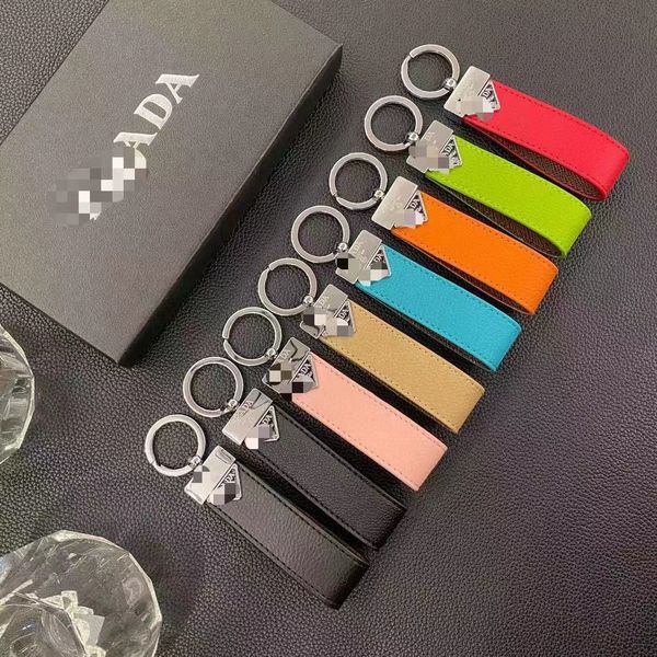Tampon p + boîte cadeau véritable clés en cuir clés de voiture clés de la voiture de concepteur de luxe porte-clés accessoires concepteur canvaschain floral
