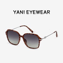 P28067 Sélection stricte de lunettes de soleil, grande monture, haute valeur esthétique, style pur désir, lunettes de soleil polarisées Instagram pour hommes et femmes
