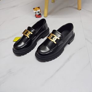 P63 Plateforme de chaussures pour femmes décontractées de haute qualité en cuir avec chaussures à bout rond Chaussure de créateur taille 35-40