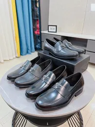 P8/9Model Geniune lederen monnik schoenen heren bedrijfsontwerperjurk aangepakt teen Britse slip-on formele casual luxueuze loafer schoenen met gesp