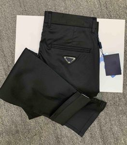 PAA Designer Luxury Men's Pants 2024 Lente/zomer Business Casual Pants Soft Stretch Fabric broek Modemerk Hoogwaardige hardware -accessoires Zwart Kaki