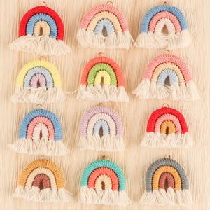 Fopspeenhouders Clips# 2050100 Stuks Handgemaakt Geweven Katoenen Touw Regenboog Kwasten Kraal Boho Stijl Hangers Regenboog Sleutelhanger Sieraden Maken Accessoires 221119