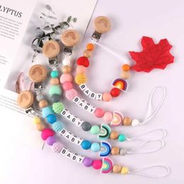 Pacifier houders clips# gepersonaliseerde naam voor baby fopspeen clip diy houten regenboog dummy clip keten pasgeboren tanden speelgoed pasgeboren accessoires d240521