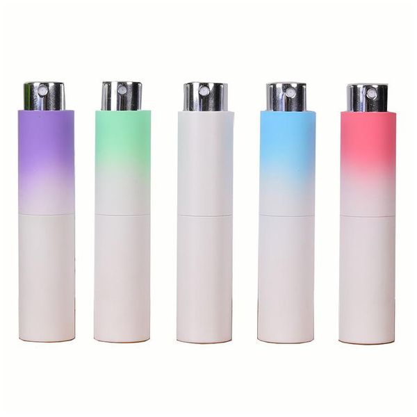 Bouteilles d'emballage 8 ml Couleur de gradient par bouteille en plastique d'huile essentielle pulvérisable portable vide de goutse cosmétique Office Schoo dhgarden dhnjl