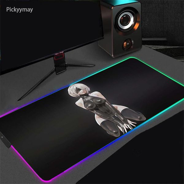 Almohadillas Anime Sexy Girl Mouse Pad RGB Mousepad Gaming Nier Automata Computer LED Gamer Alfombra de goma con retroiluminación Play Desk Mat LOL CSGO