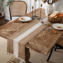 Pads Hand Woven Jute Natural Linen Table Runner avec des glands Rustic Country Wedding Anniversaire de Noël Décoration de Noël pour la table d'accueil 2023