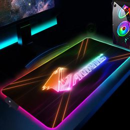 Tapis Accessoires de jeu RGB tapis de souris tapis de Gamer Aorus tapis de bureau LED tapis de souris Anime grand ordinateur Mausepad Xxl 900x400 tapis de souris