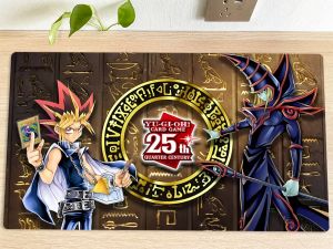 Pads YuGiOh Tafel Speelmat Dark Magician TCG CCG Mat Trading Card Game Mat Muismat Gaming Speelkleed 60x35 cm Gratis Tas