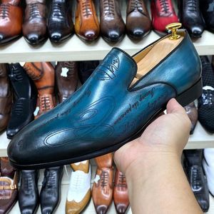 Geschilderde Italiaanse handbrief Mannen S Lederen merk groot formaat zakelijk casual schoenen een buine caluele schoen