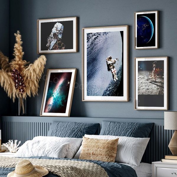 Pinturas Astronauta Espacio Explorar Luna Tierra Nebulosa Galaxy Wall Art Canvas Pintura Nordic Posters Impresiones Imágenes Sala de estar Decoración 230919