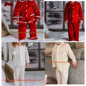 Pyjama's 2023 Winter PJ Kids Kerstpyjama Familiepyjama Set voor Dames Meisje Baby Boy Herenpyjama Rood Wit Fluweel Lounge WearL231109