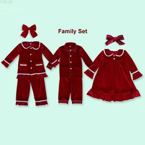 Pyjama's 2023 Winter Nachtkleding Familie Kerst Bijpassende Pyjama Set Rood Fluwelen Pyjama Kinderkleding Meisjes Jongens Dames Baby Kinder PJSzln2301117