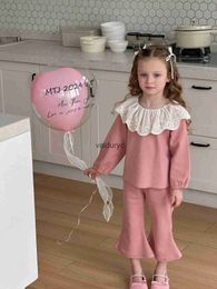Pyjama's 2024 Spring Nieuwe Girls Lace Collar Tops + Flaar La Vared Pants 2pcs Pak Solid Ldren Lange Mouw Kleding Set Katoen Peuter Outfits H240508